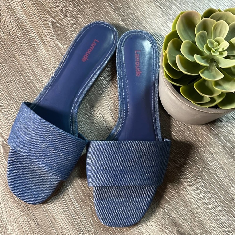 Larroude blue denim size 9 woman’s sandal